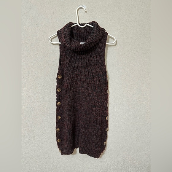 Urban Outfitters Dresses & Skirts - Urban Outfitters Sleeveless Sweater Dress